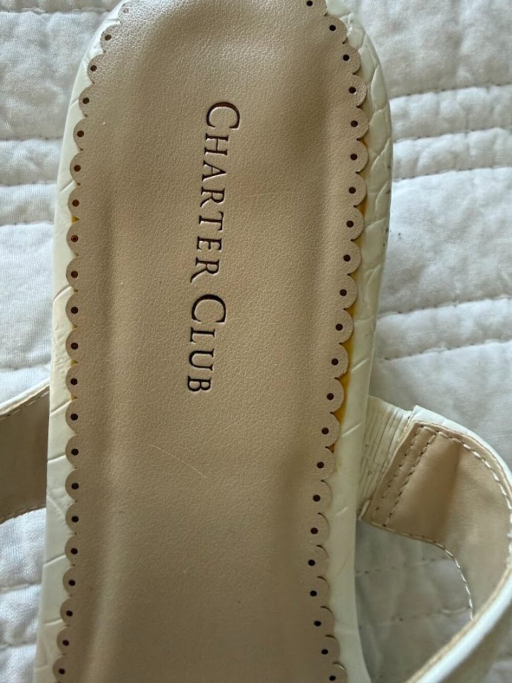 Charter Club Womens White Crocodile Block Heel 2 Strap Sandals SZ 10M - Picture 2 of 4